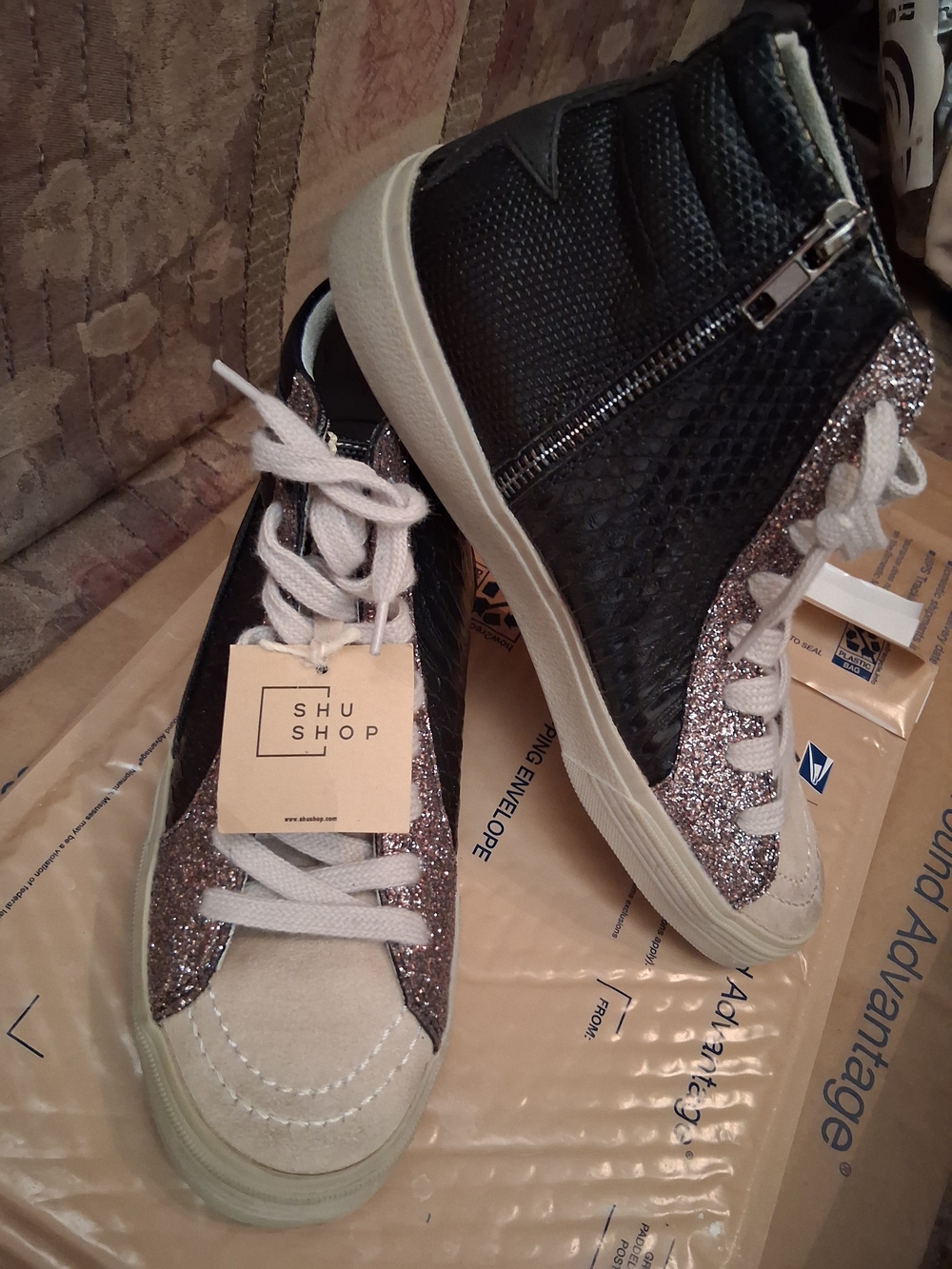 NWT ShuShop "ROONEY" High-Top Sneaker Black Snakeskin W/ Silver Glitter Size 8